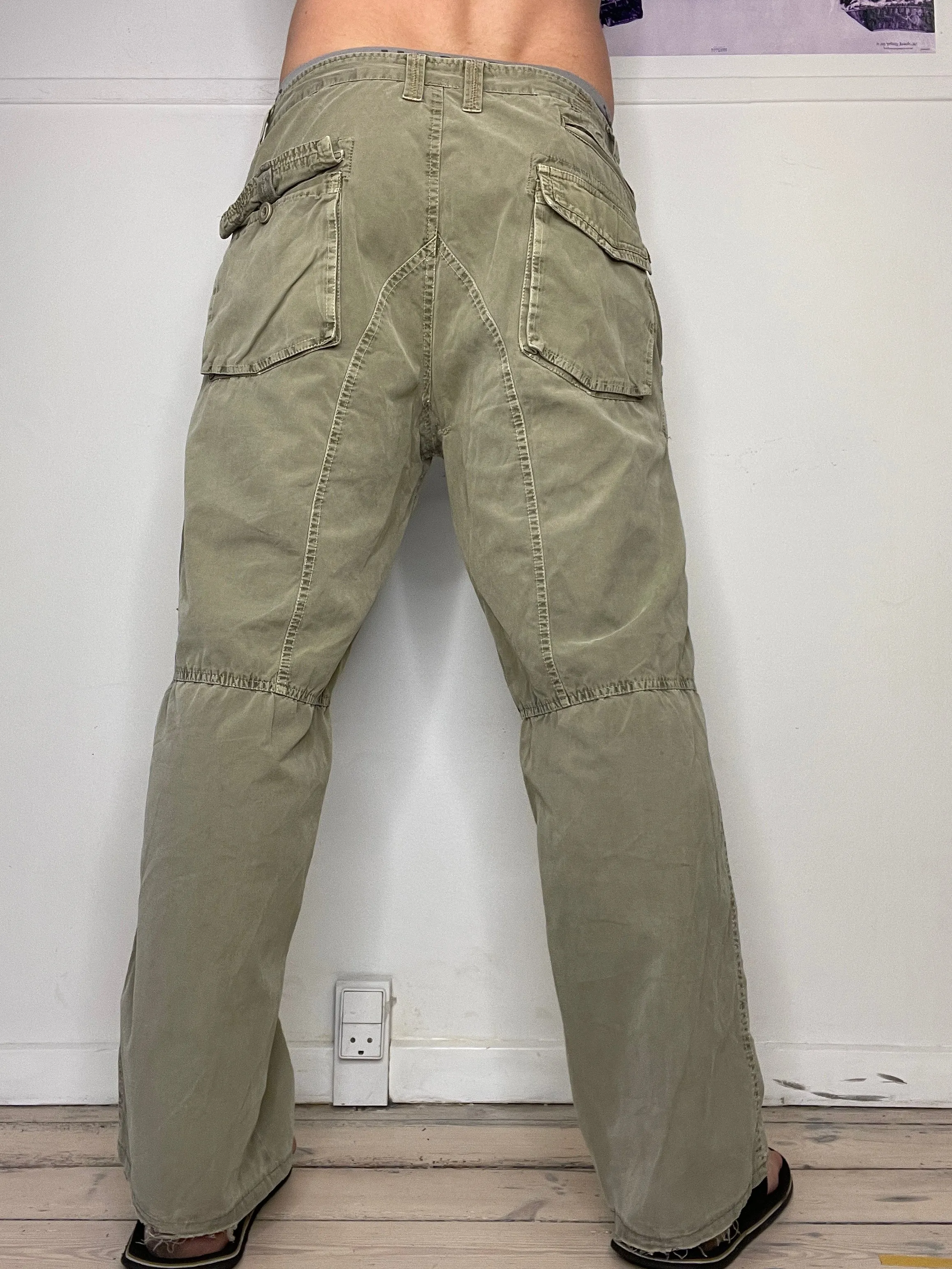 loose fit khaki cargo pants