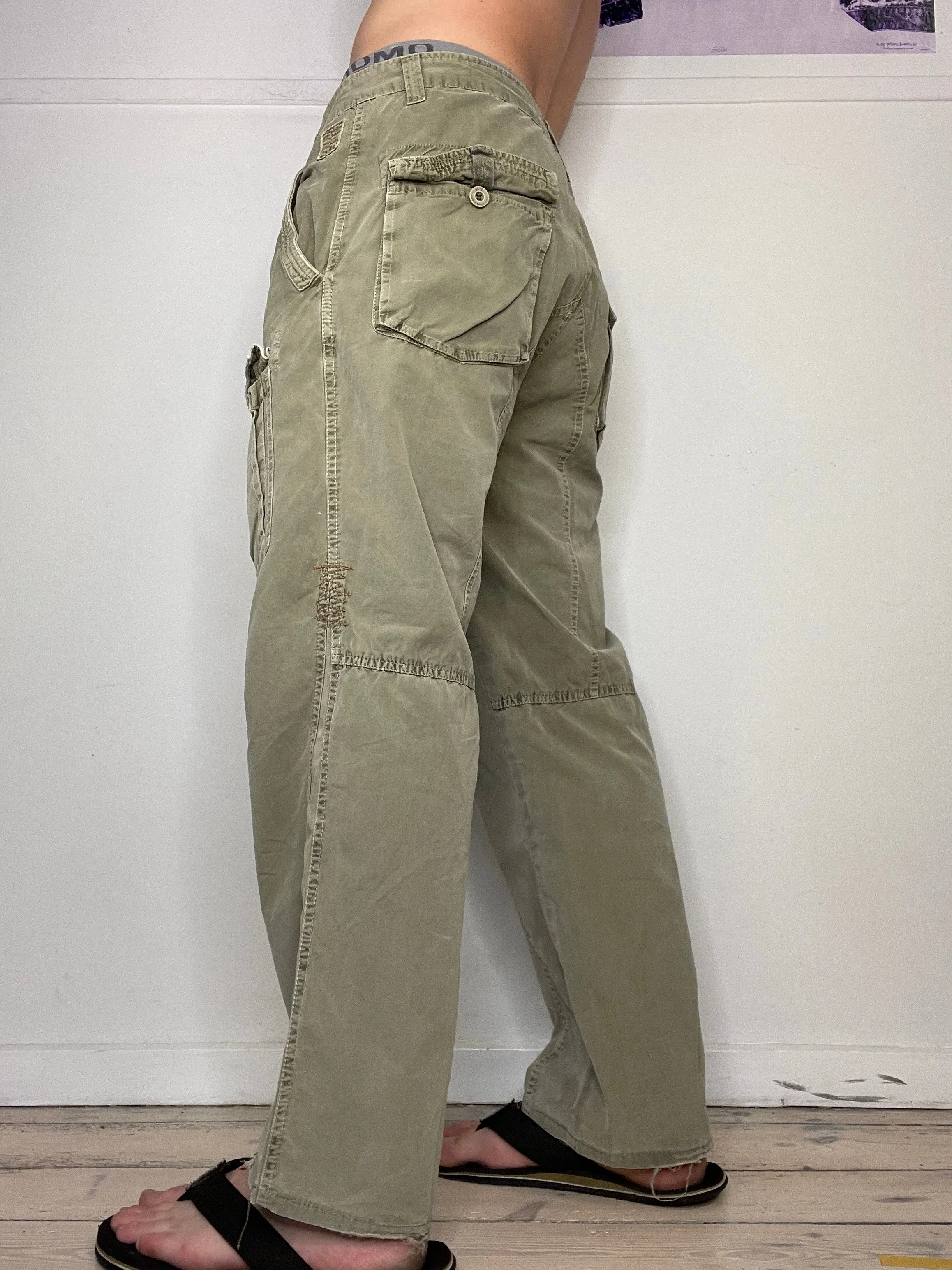 loose fit khaki cargo pants