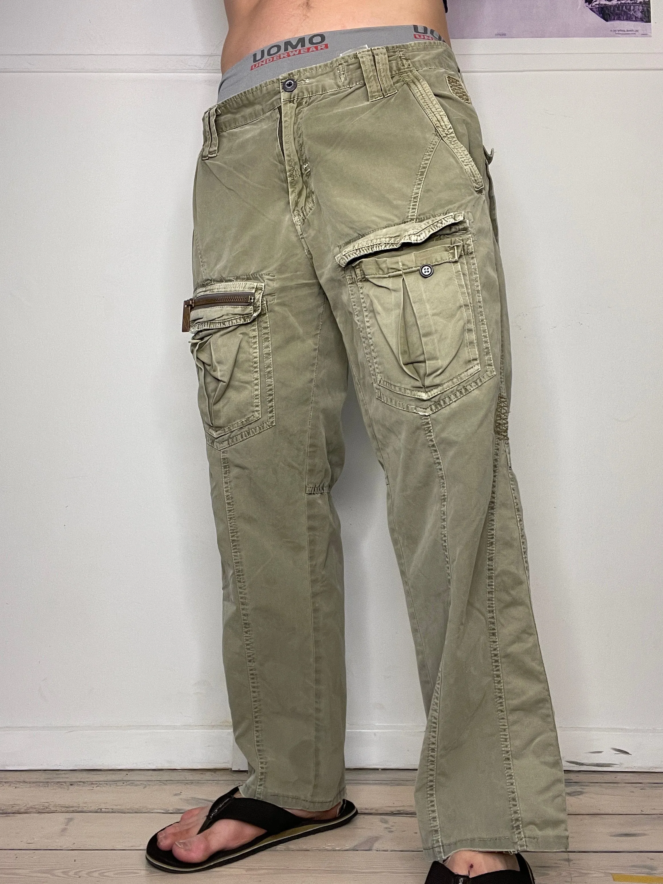 loose fit khaki cargo pants